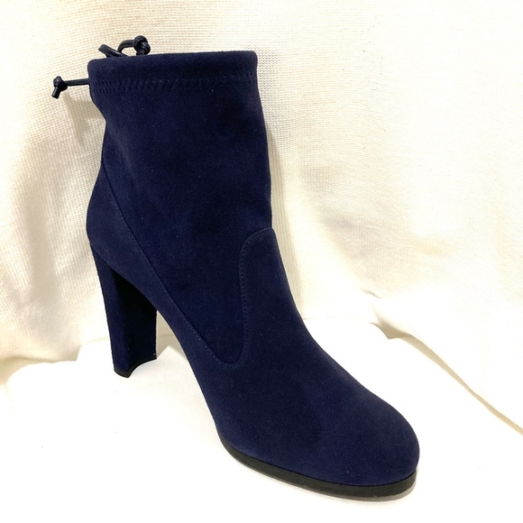 Gorgeous New Stuart Weitzman, Blue Mitten Suede Back-Tie Booties, Size 6 - Picture 6 of 8